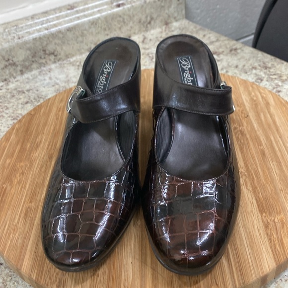 Brighton women’s size 9 leather slip on heeled shoes - Picture 1 of 4